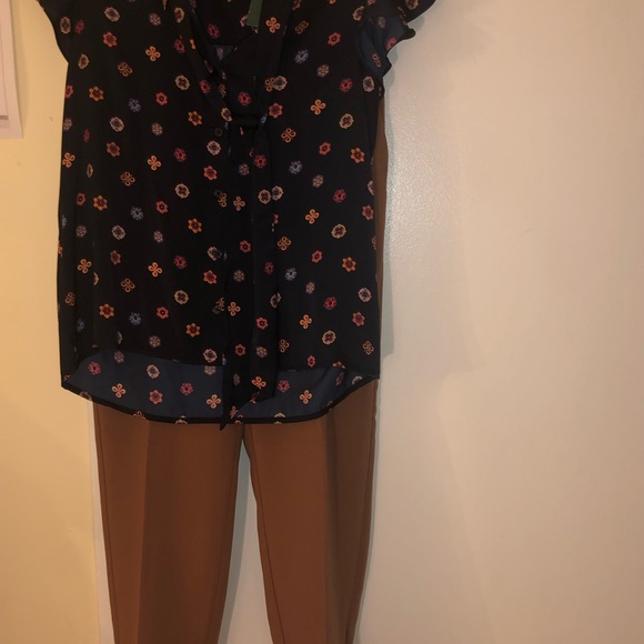 Simons Twik Ruffle-sleeve tie neck blouse - Picture 4 of 6